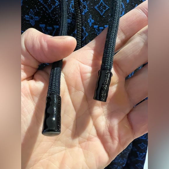 Louis Vuitton Men’s Monogram Hoodie (Size: M) - Picture 3 of 11